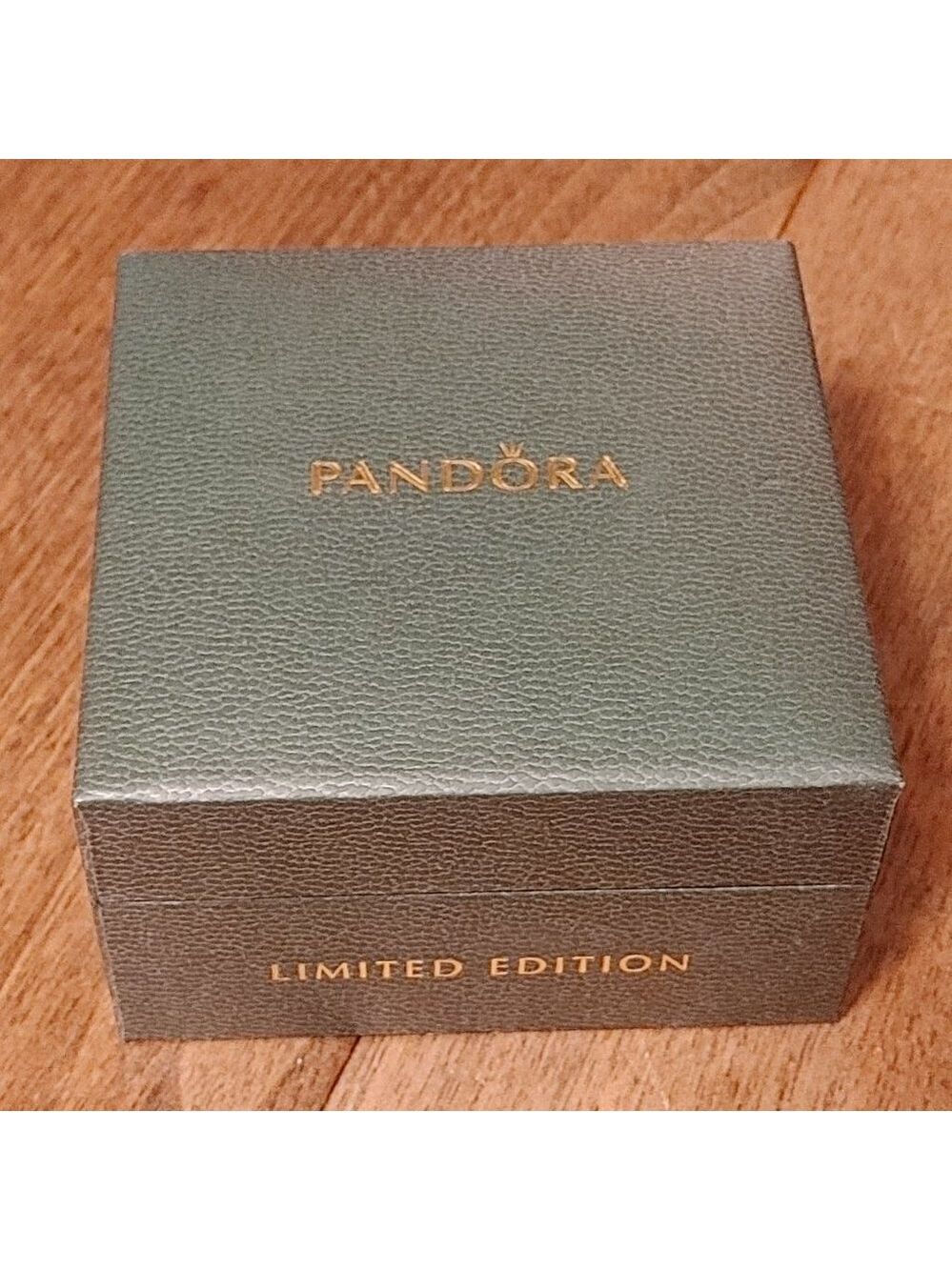 LIMITED EDITION Pandora Charm Bracelet Gift Box GREEN